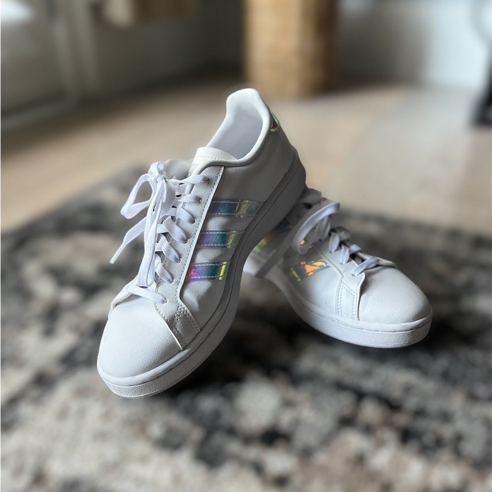 Adidas Sneakers